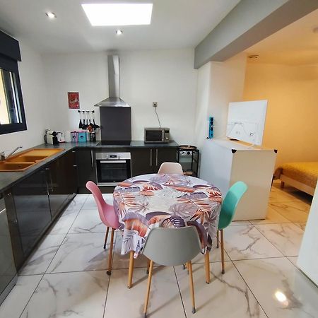 L'Hibiscus De Plaiz'Anse Apartment Petite-Ile Luaran gambar